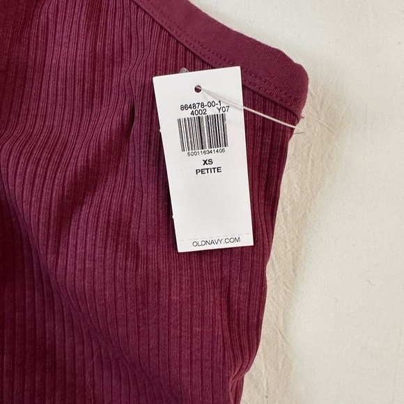NWT Old Navy halter top​​​​​​ - Picture 4 of 4